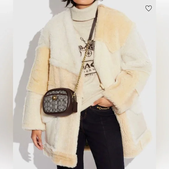 ✨Coach (NWT) Small Camera Bag In Signature Jacquard With Quilting✨ - Picture 3 of 13